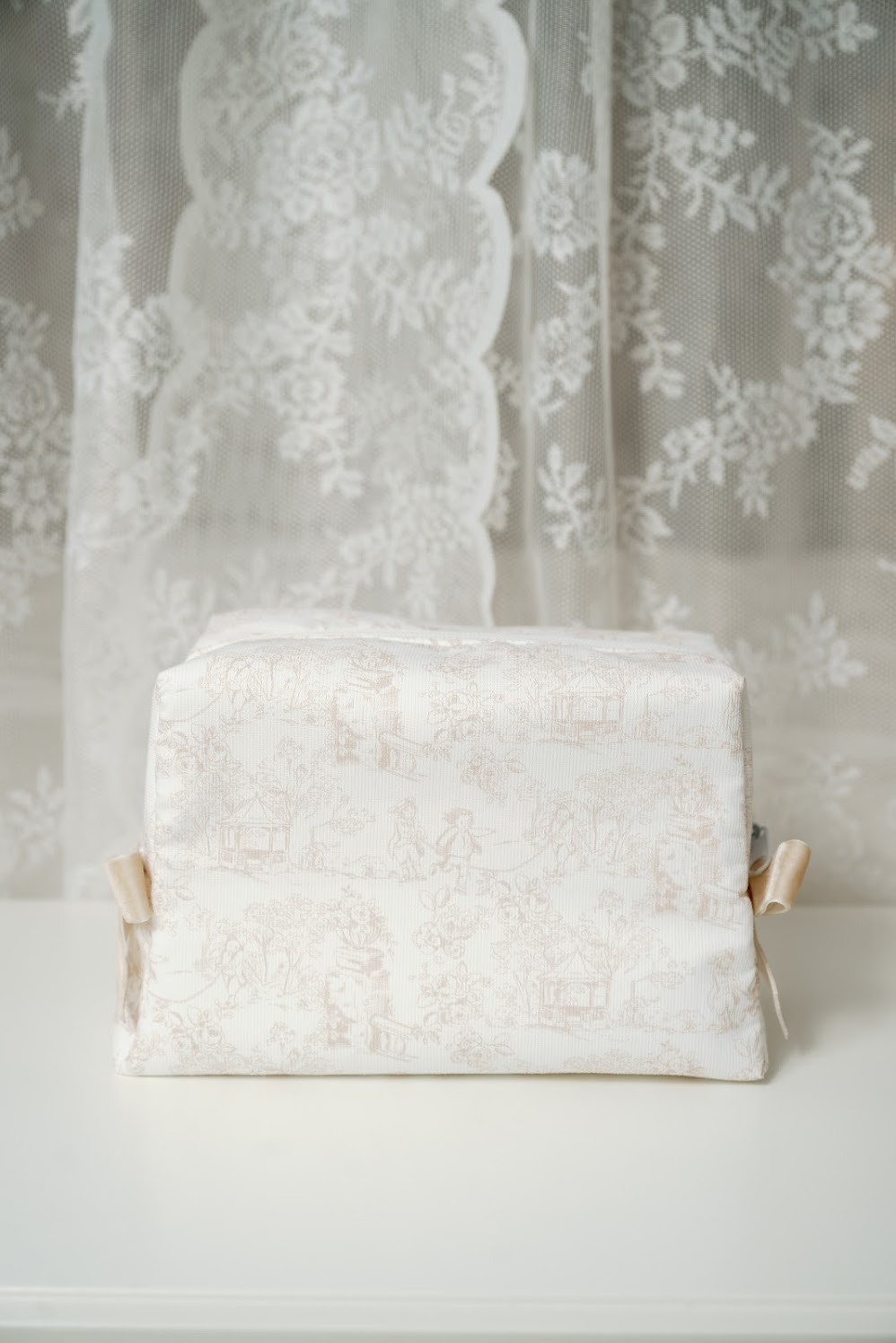 Vitta Small Beauty Case - Image 13